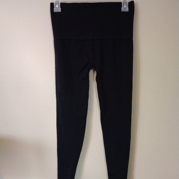 Assets by Spanx Women's Black Leggings Size L - Picture 1 of 3